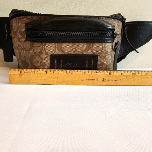 Coach - Unisex Belt Bag / Fanny Pack - Picture 2 of 16